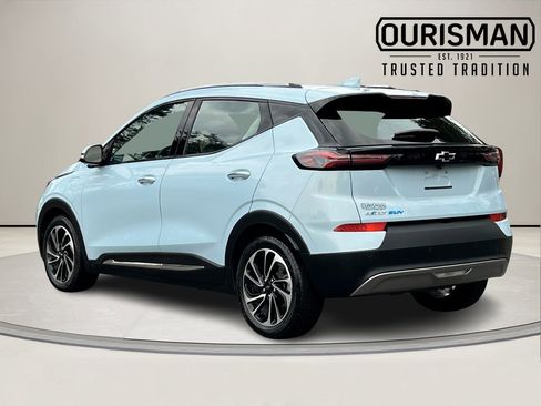 Used 2022 Chevrolet Bolt EUV Premier w/ Sun & Sound Package image 4