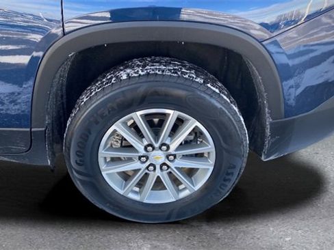 Used 2023 Chevrolet Traverse LT image 19