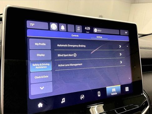 Used 2022 Jeep Compass Trailhawk image 32