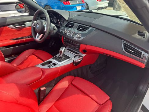 Used 2014 BMW Z4 sDrive35i image 16