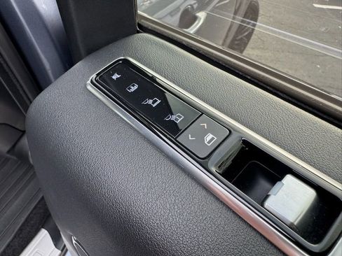 Used 2020 Land Rover Range Rover HSE image 13