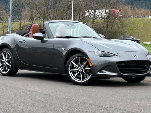 Used 2022 MAZDA MX-5 Miata Grand Touring w/ Weather Package image 1