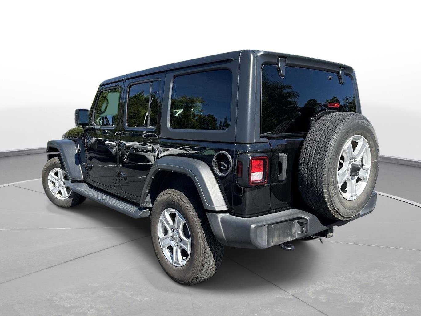 Used 2021 Jeep Wrangler Unlimited Sport AWD/4WD image 8