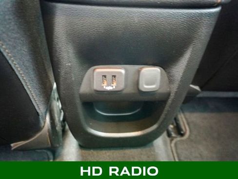 Used 2022 GMC Canyon AT4 image 8