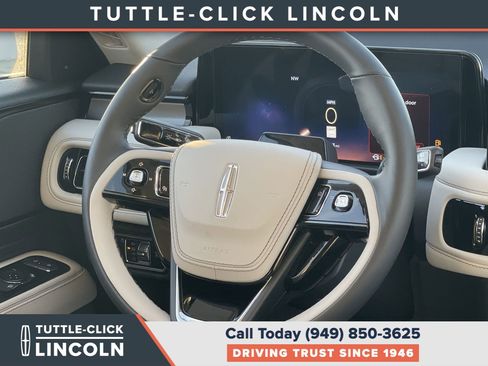New 2026 Lincoln Aviator 2WD image 15
