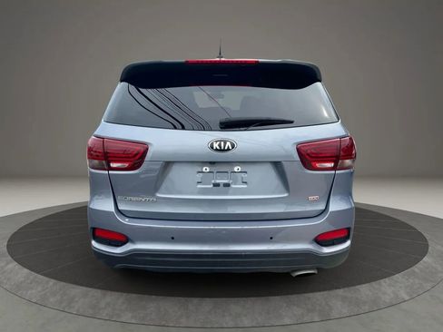 Used 2020 Kia Sorento LX w/ LX I4 Convenience Package image 6