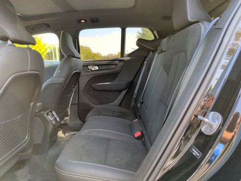 Used 2024 Volvo XC40 Recharge Ultimate w/ Protection Package Premier image 36