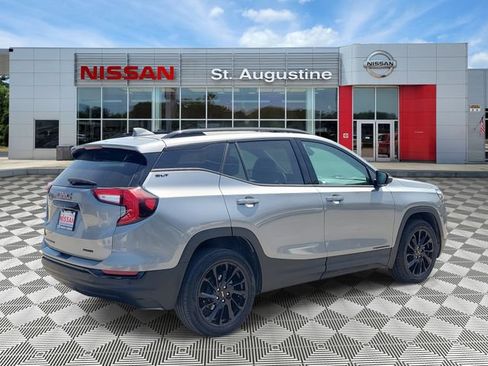 Used 2024 GMC Terrain SLT w/ Elevation Edition AWD/4WD image 2