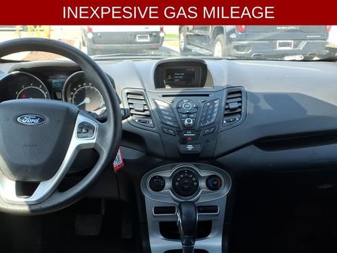 Used 2018 Ford Fiesta SE FWD image 12