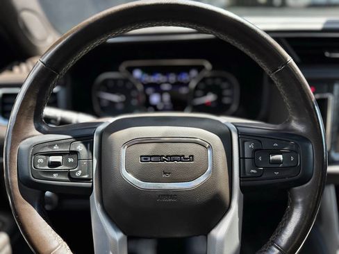 Used 2021 GMC Yukon XL Denali w/ Advanced Technology Package AWD/4WD image 16