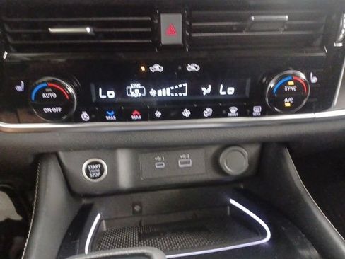 Used 2023 Nissan Rogue Platinum w/ Platinum Premium Package FWD image 26