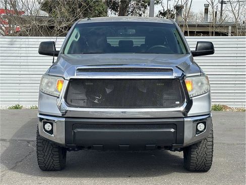 Used 2015 Toyota Tundra SR5 w/ SR5 Upgrade Package image 7