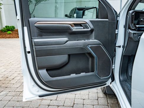 Used 2023 Chevrolet Silverado 1500 LT RWD image 17