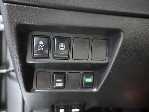 Used 2019 Nissan Rogue Sport SV AWD/4WD image 27