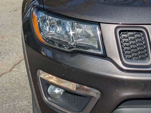 Used 2019 Jeep Compass Trailhawk image 10