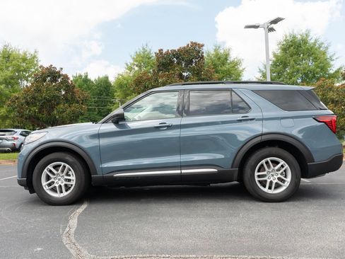 Used 2025 Ford Explorer Active RWD image 6