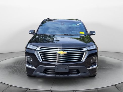 Used 2023 Chevrolet Traverse Premier AWD/4WD image 2