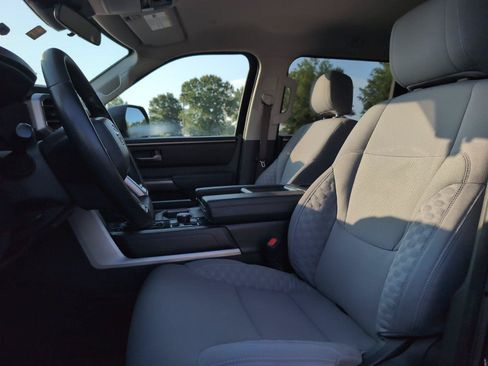 Used 2022 Toyota Tundra SR5 AWD/4WD image 17