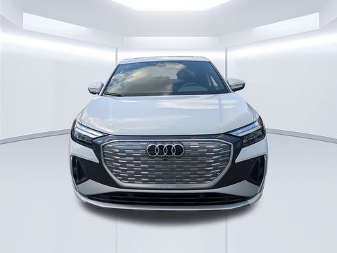 Used 2024 Audi Q4 e-tron Premium Plus AWD/4WD image 9