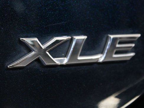 Certified 2020 Toyota Camry XLE image 25