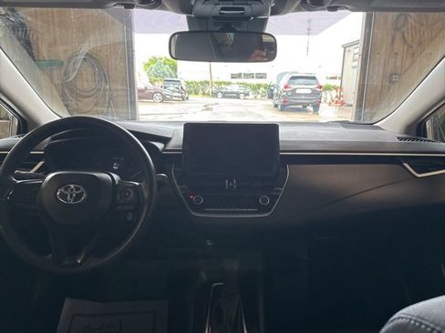 Used 2024 Toyota Corolla LE FWD image 19