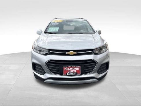 Used 2022 Chevrolet Trax LT w/ Driver Confidence Package AWD/4WD image 2