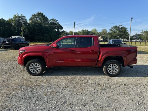 Used 2024 Toyota Tacoma SR5 RWD image 8