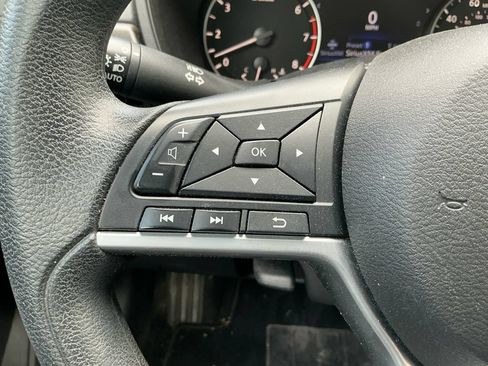 Used 2025 Nissan Altima 2.5 SV AWD/4WD image 21