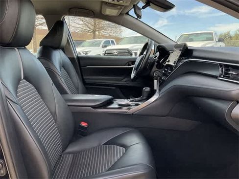 Used 2023 Toyota Camry SE image 17