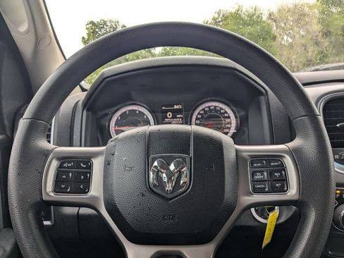 Used 2022 RAM 1500 Classic SLT image 21