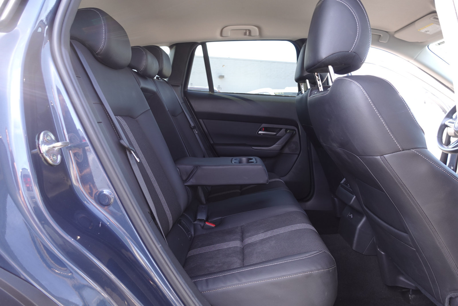 Used 2025 MAZDA CX-50 AWD 2.5 S w/ Preferred Package image 16