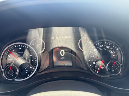 Used 2019 RAM 1500 Big Horn AWD/4WD image 19