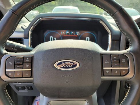 Used 2022 Ford F150 Lariat w/ Equipment Group 502A High image 21