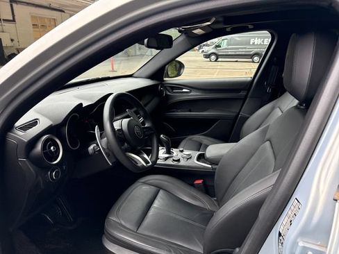 Used 2023 Alfa Romeo Stelvio Sprint AWD/4WD image 14