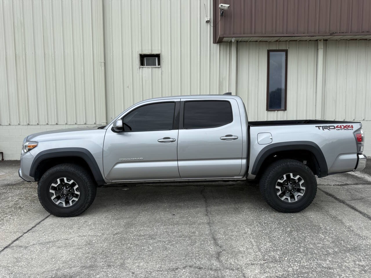 Used 2021 Toyota Tacoma TRD Off-Road AWD/4WD image 21