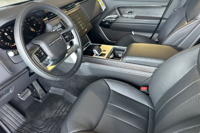 New 2026 Land Rover Range Rover Long Wheelbase SE AWD/4WD image 9