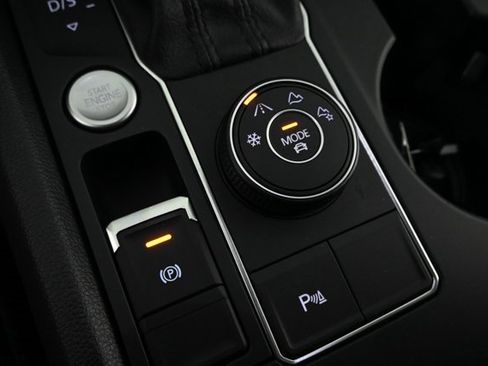 Certified 2021 Volkswagen Atlas SE w/ Panoramic Sunroof Package image 29