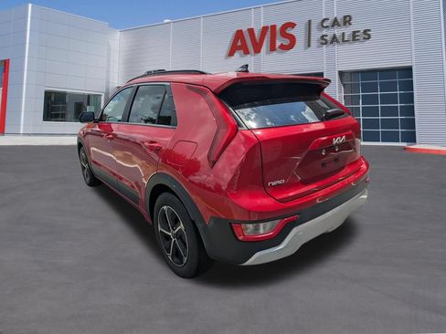 Used 2025 Kia Niro LX FWD image 9