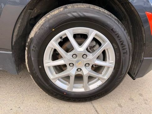 Used 2023 Chevrolet Equinox LT AWD/4WD image 13