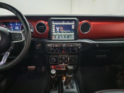 Used 2022 Jeep Wrangler Unlimited Rubicon w/ Cold Weather Group image 24