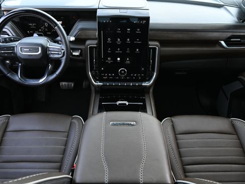 Used 2025 GMC Yukon Denali Ultimate image 13