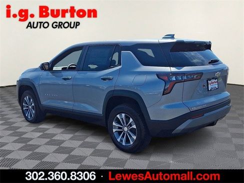 New 2026 Chevrolet Equinox LT w/ Convenience Package II image 3