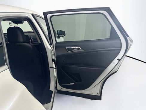 Used 2024 Kia Sportage LX image 29
