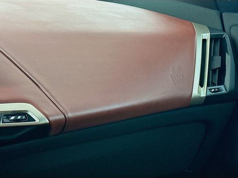 Used 2023 BMW iX xDrive50 w/ Ultimate Package 2 image 16