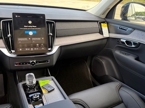 New 2026 Volvo XC90 T8 Ultra w/ Lounge Package image 13