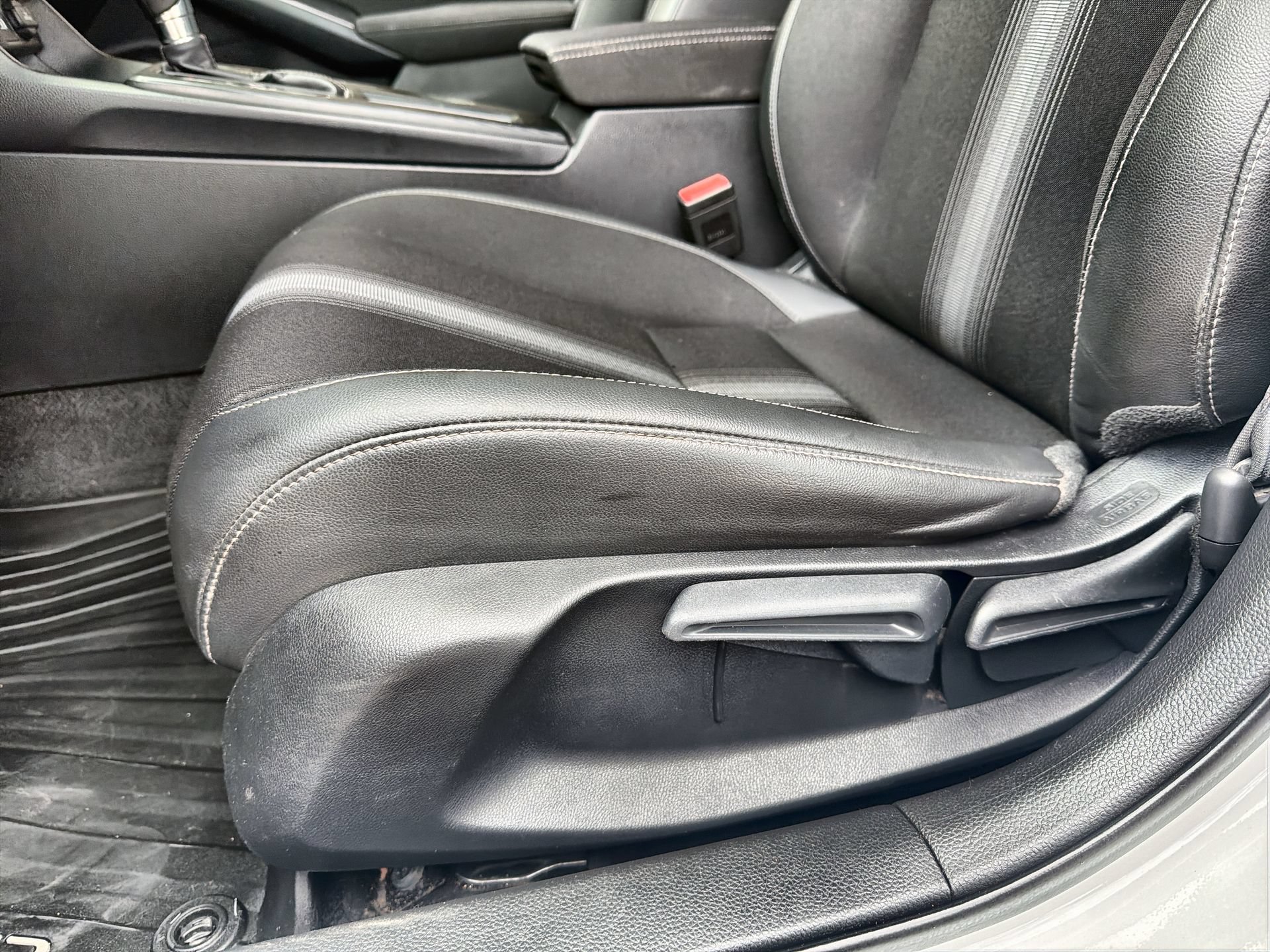 Used 2023 Honda Civic Sport image 12