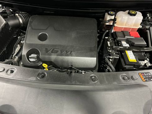 Used 2024 Buick Enclave Avenir w/ Avenir Technology Package AWD/4WD image 28