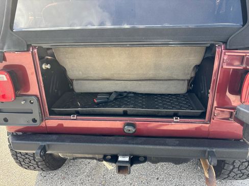 Used 2004 Jeep Wrangler Sport image 25