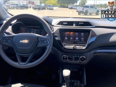 Used 2023 Chevrolet TrailBlazer LT w/ Convenience Package FWD image 5