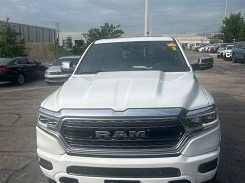 Used 2024 RAM 1500 Limited AWD/4WD image 2